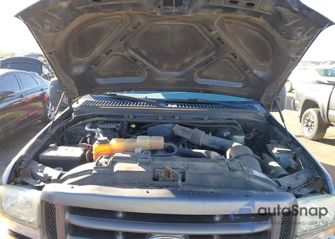 2003 Ford F-250 Xl/Xlt z USA, uszkodzony, nr VIN 1FTNF20L43ED70188